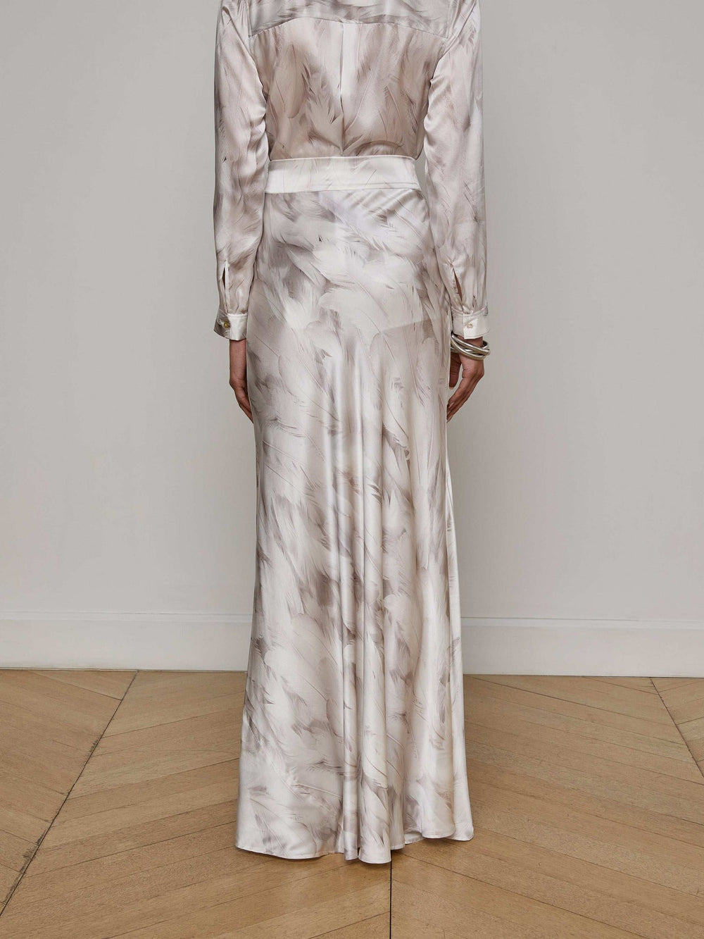 Ryker Silk Maxi Skirt in White Feather Print