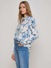 Holly Blouse in White/Blue Baroque Swirl