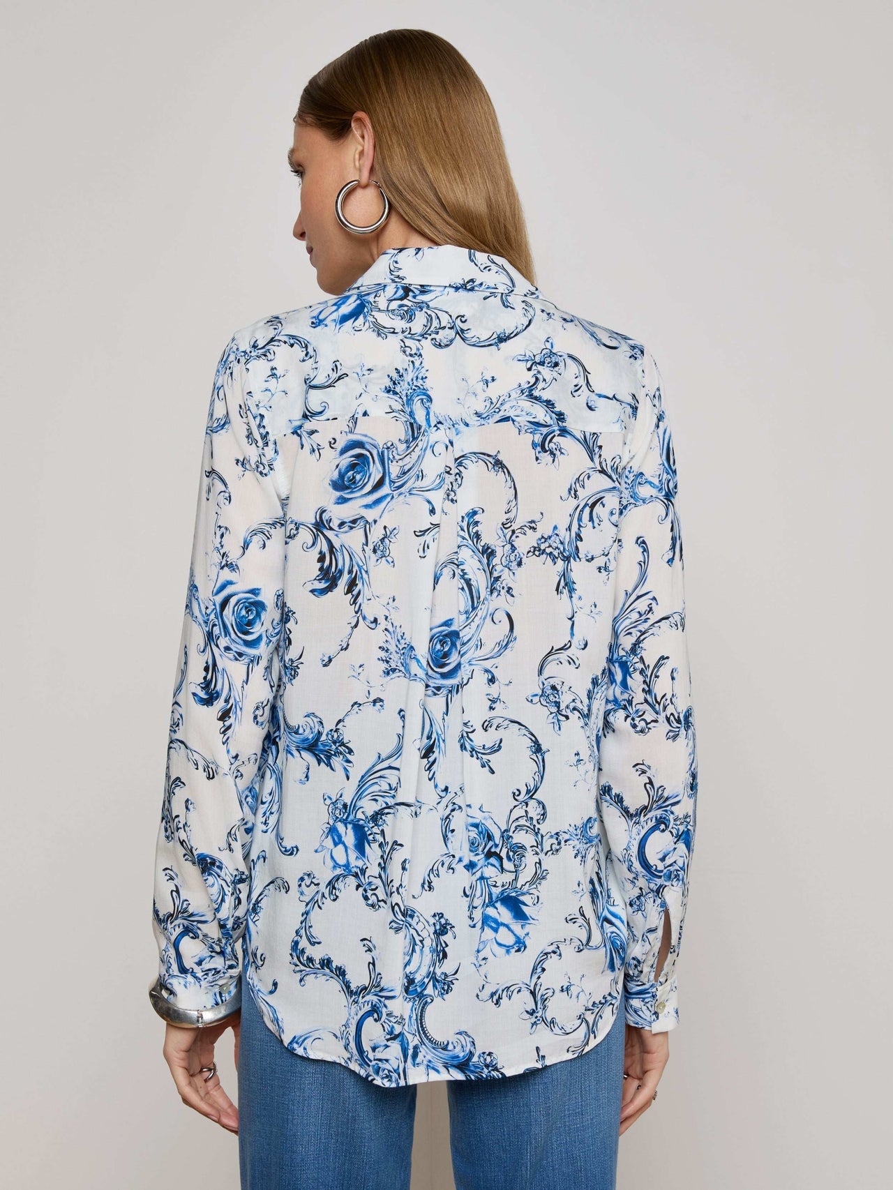 Holly Blouse in White/Blue Baroque Swirl