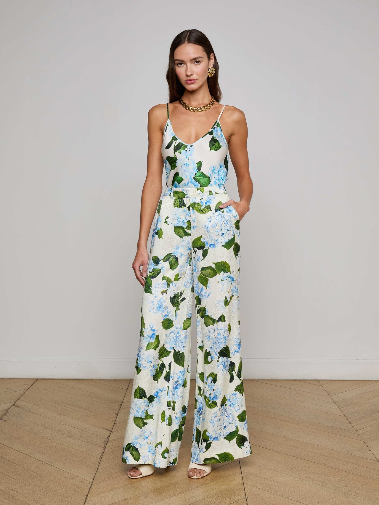 Pilar Pant in Ivory/Light Blue Large Hydrangea