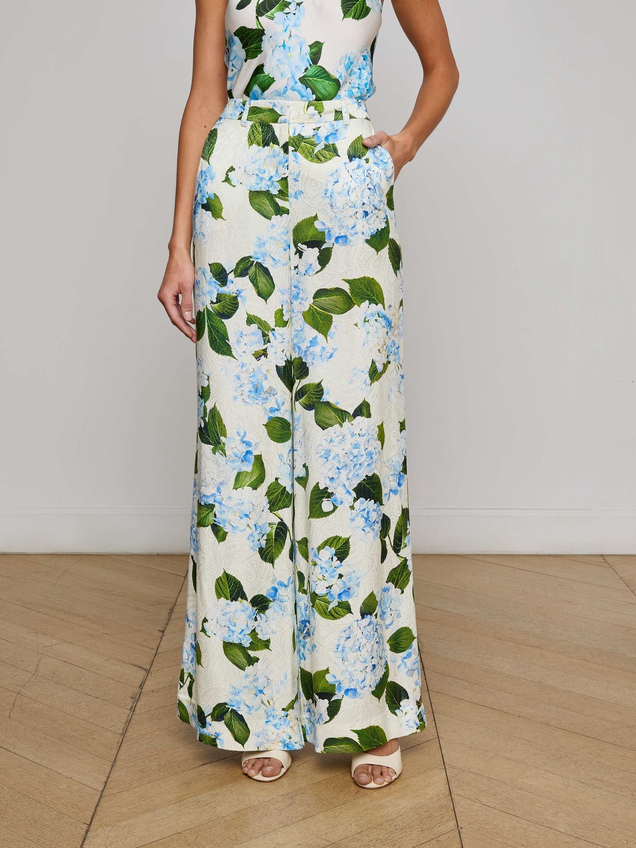 Pilar Pant in Ivory/Light Blue Large Hydrangea