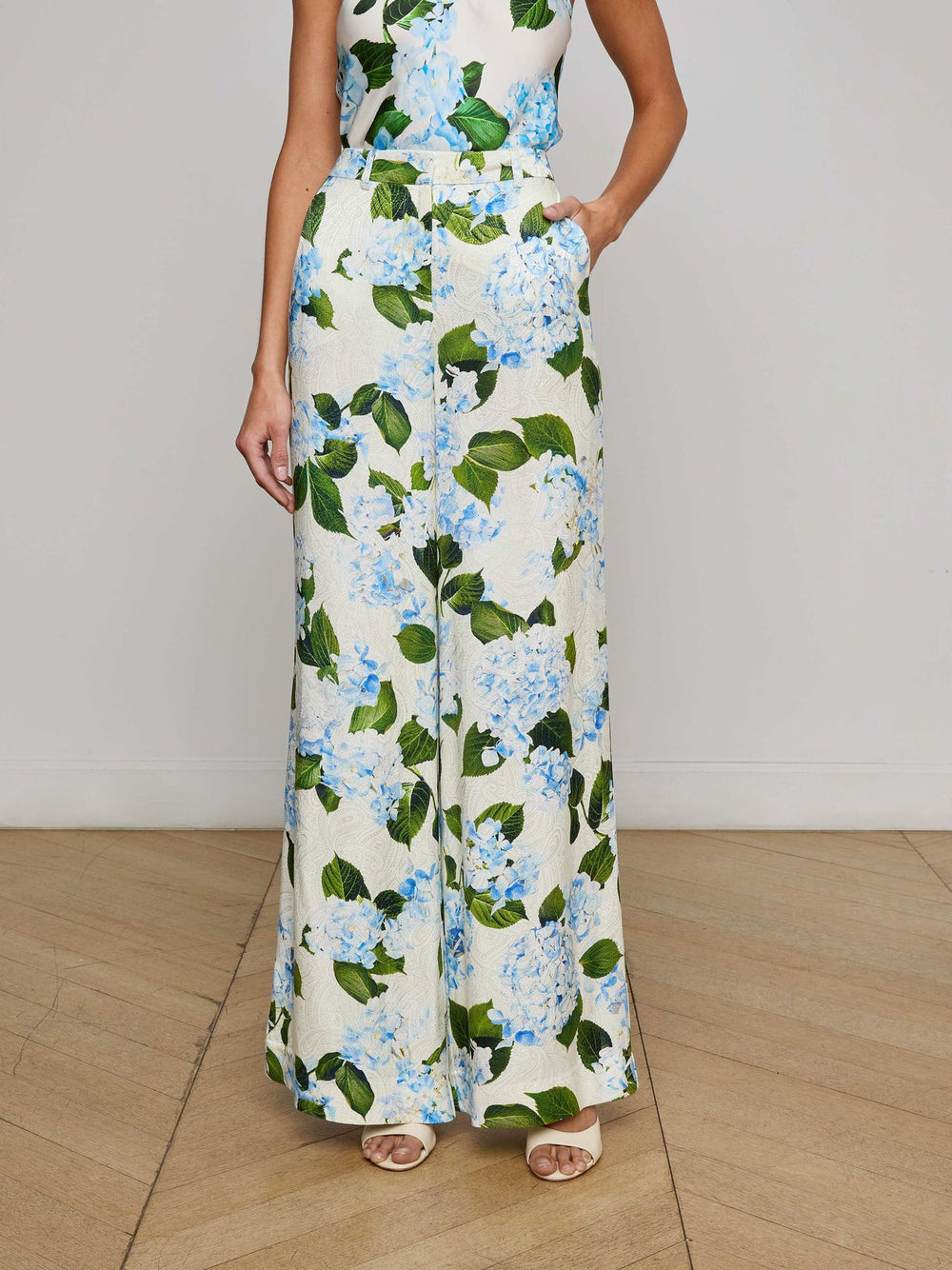 Pilar Pant in Ivory/Light Blue Large Hydrangea