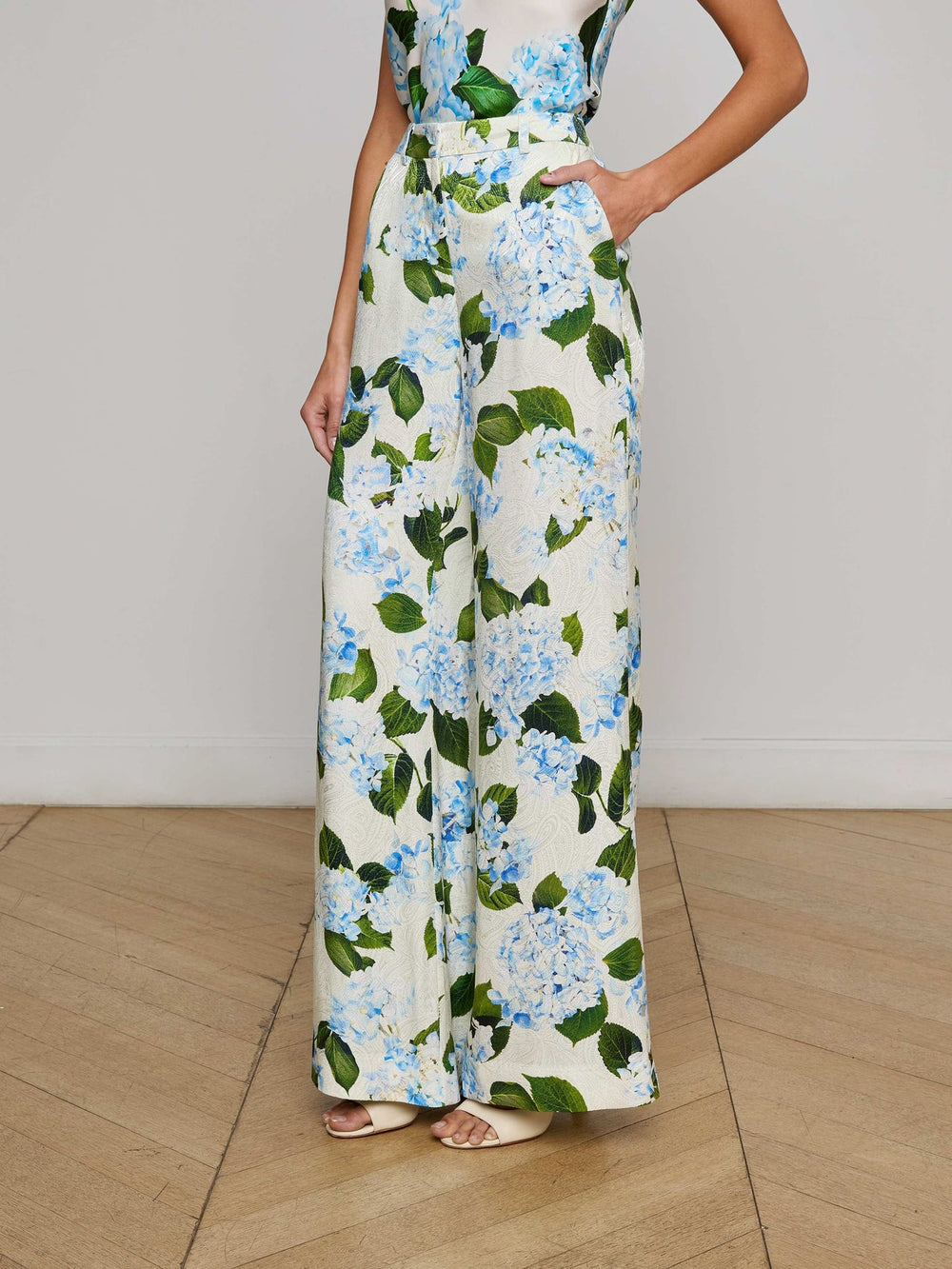 Pilar Pant in Ivory/Light Blue Large Hydrangea