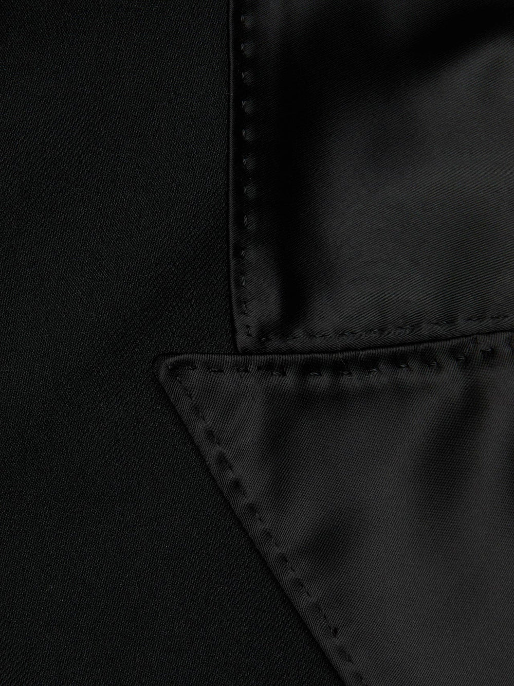 Hollis Vest in Black