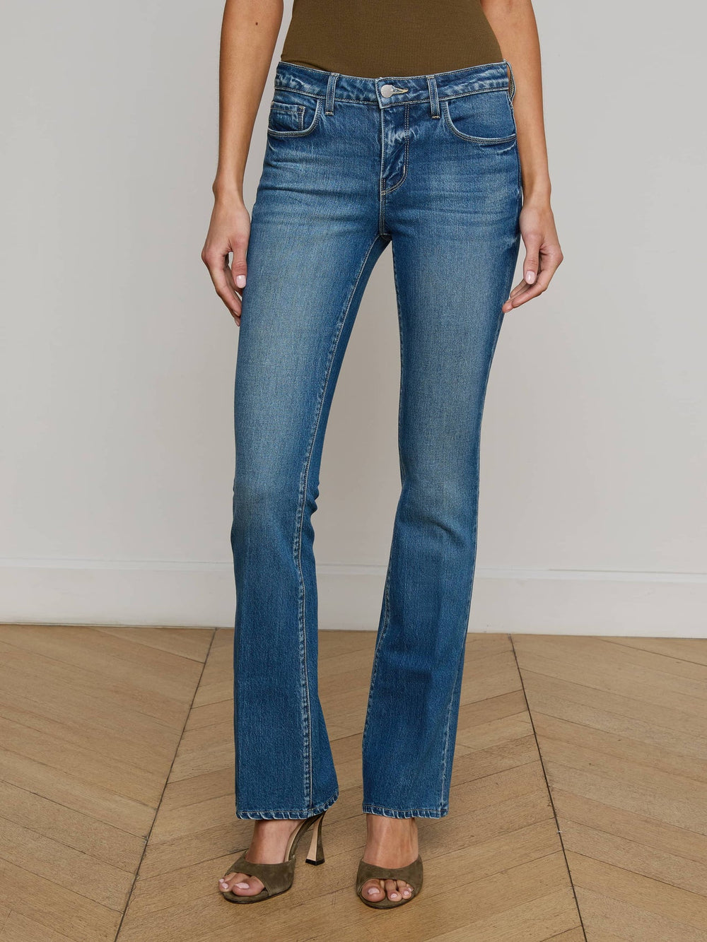 Cara Low-Rise Bootcut Jean in Bari
