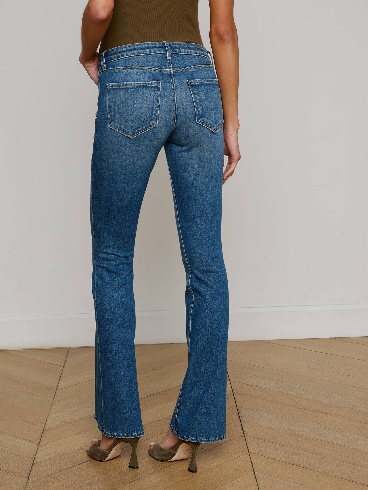 Cara Low-Rise Bootcut Jean in Bari