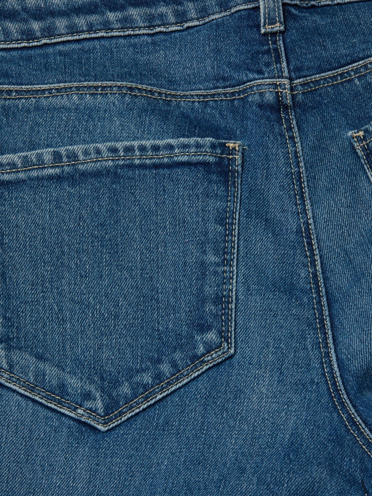 Cara Low-Rise Bootcut Jean in Bari