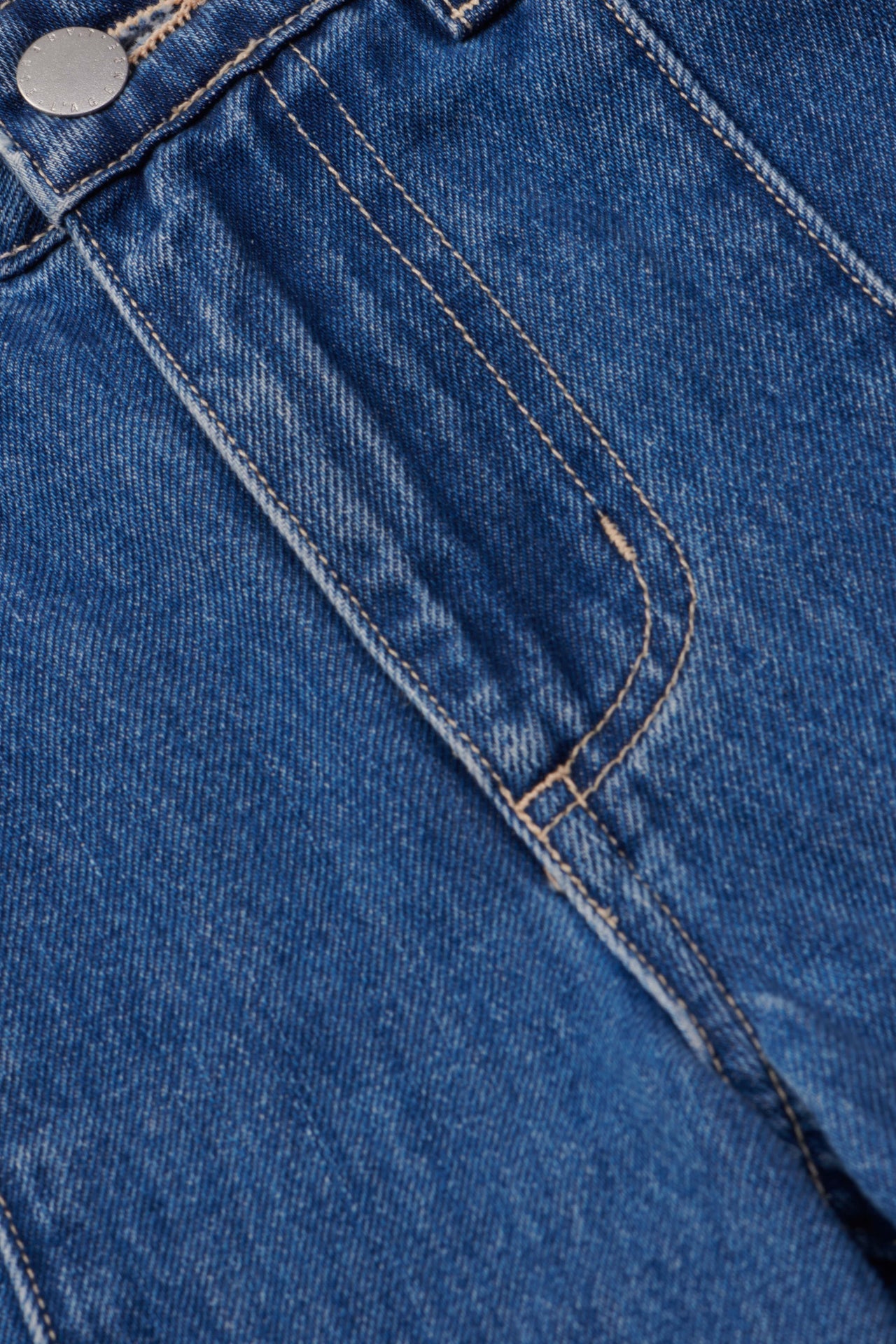 Zara Barrel-Leg Jean in Memphis