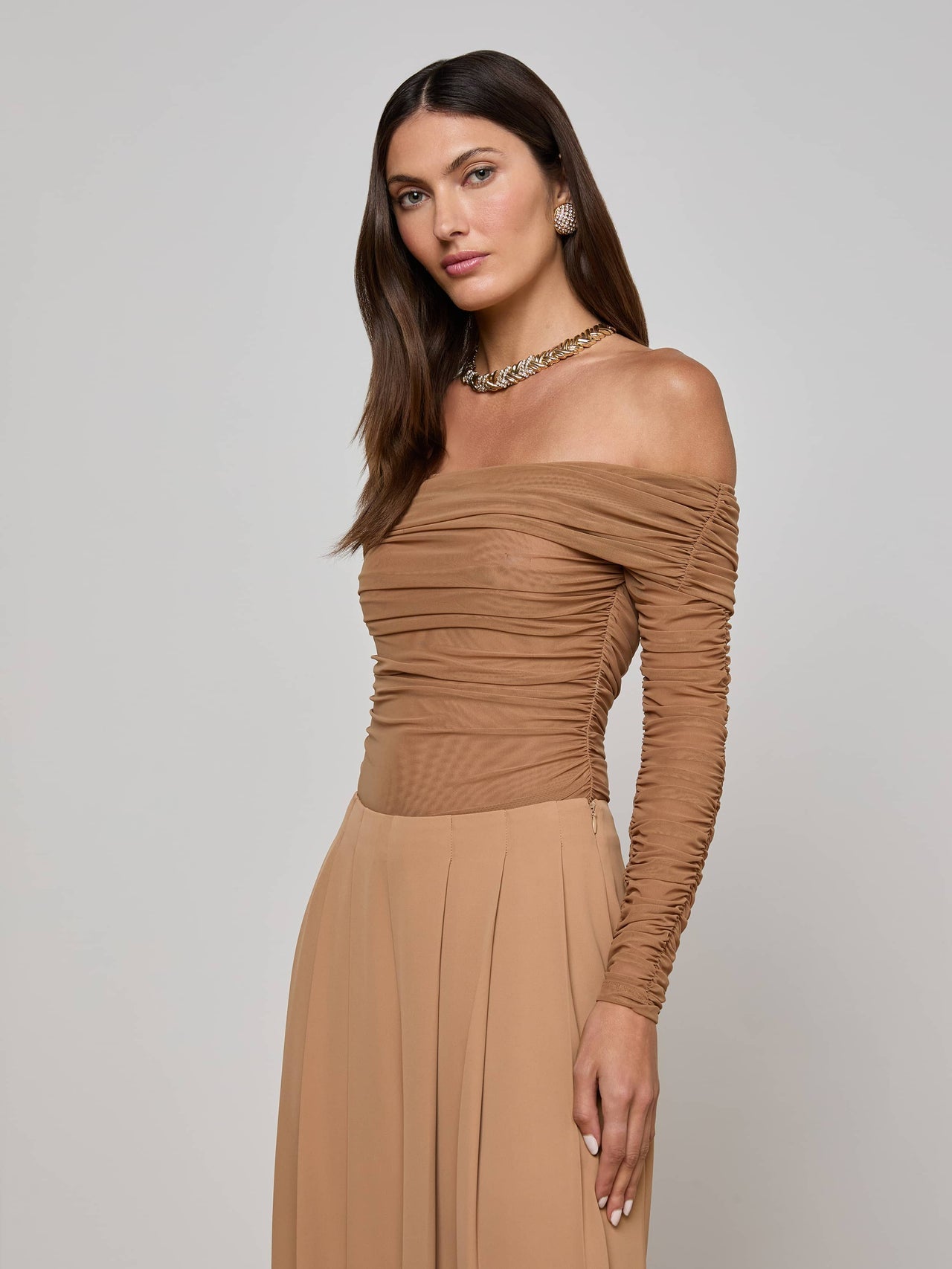 Poppie Off-The-Shoulder Bodysuit in Cinnamon Swirl