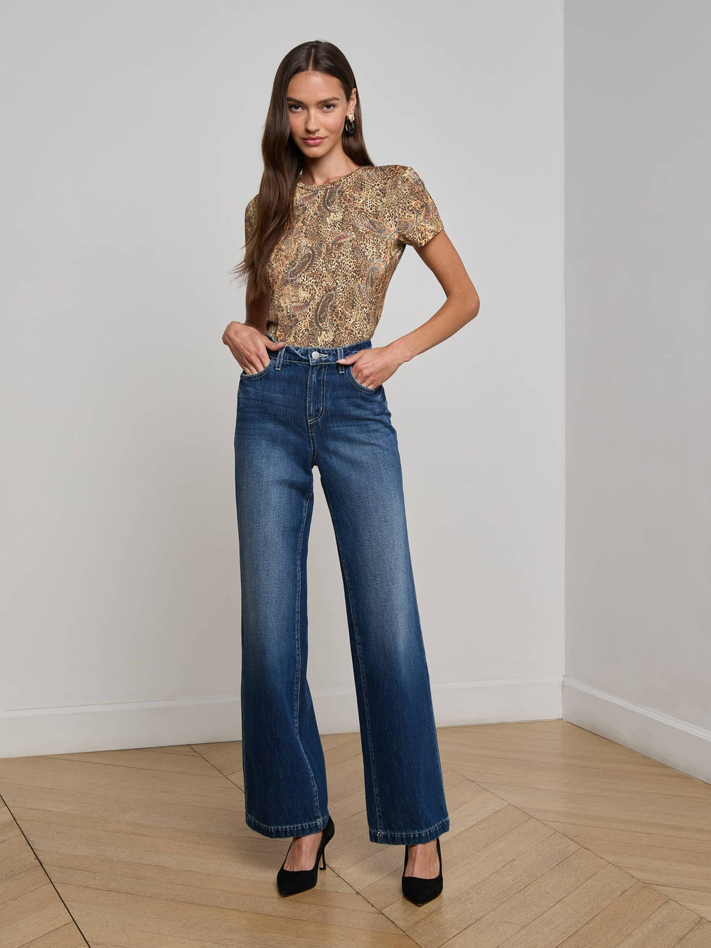 Ressi Fitted Tee in Brown/Blue Valencia Leopard