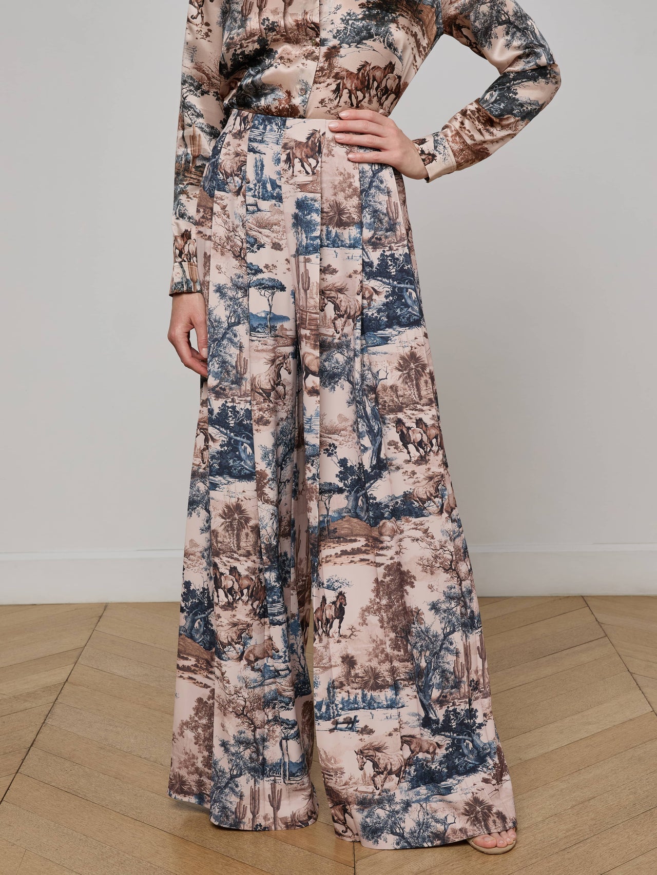 Nova Pleated Wide-Leg Pant in Tan Multi Western Toile