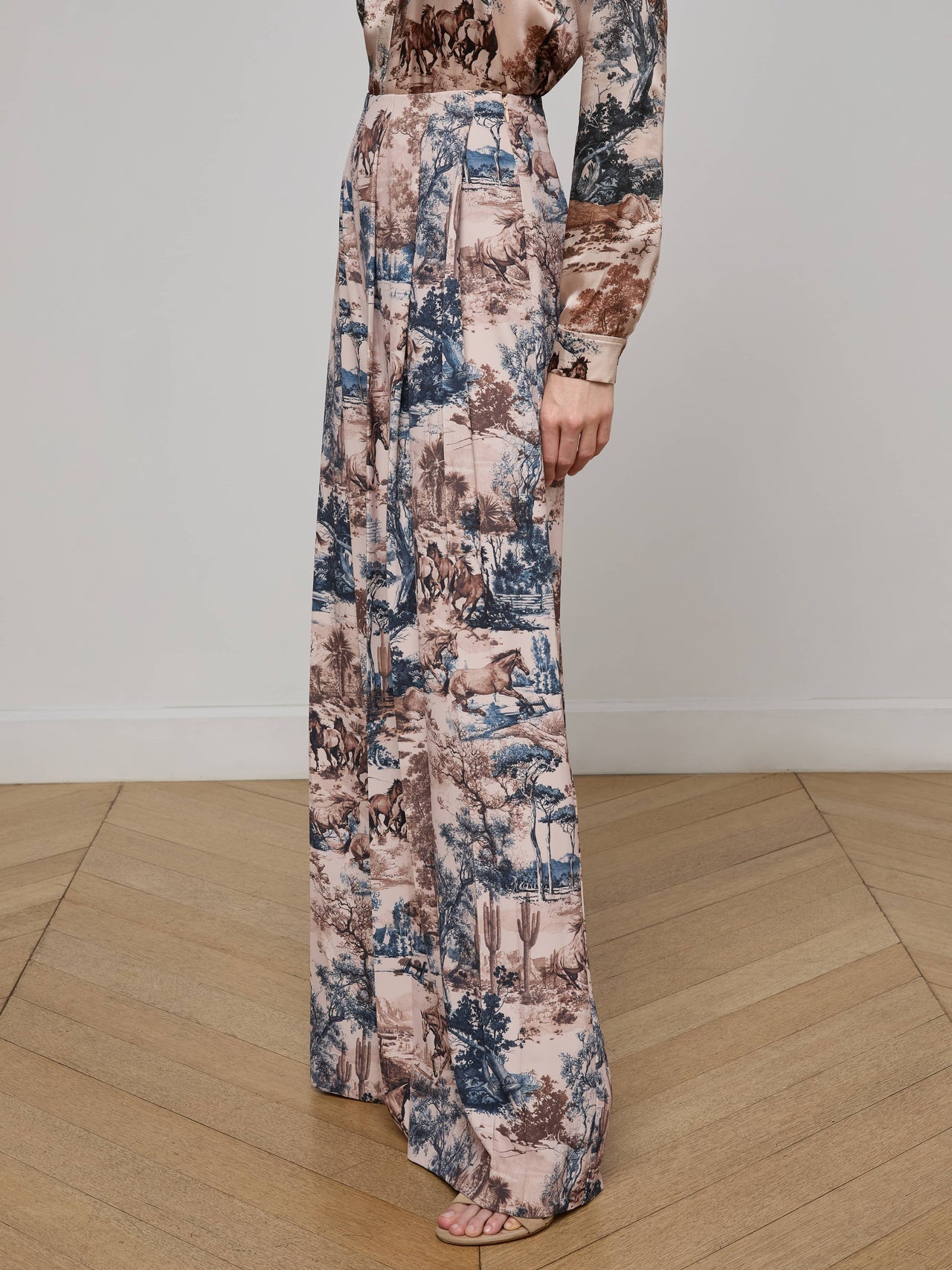 Nova Pleated Wide-Leg Pant in Tan Multi Western Toile