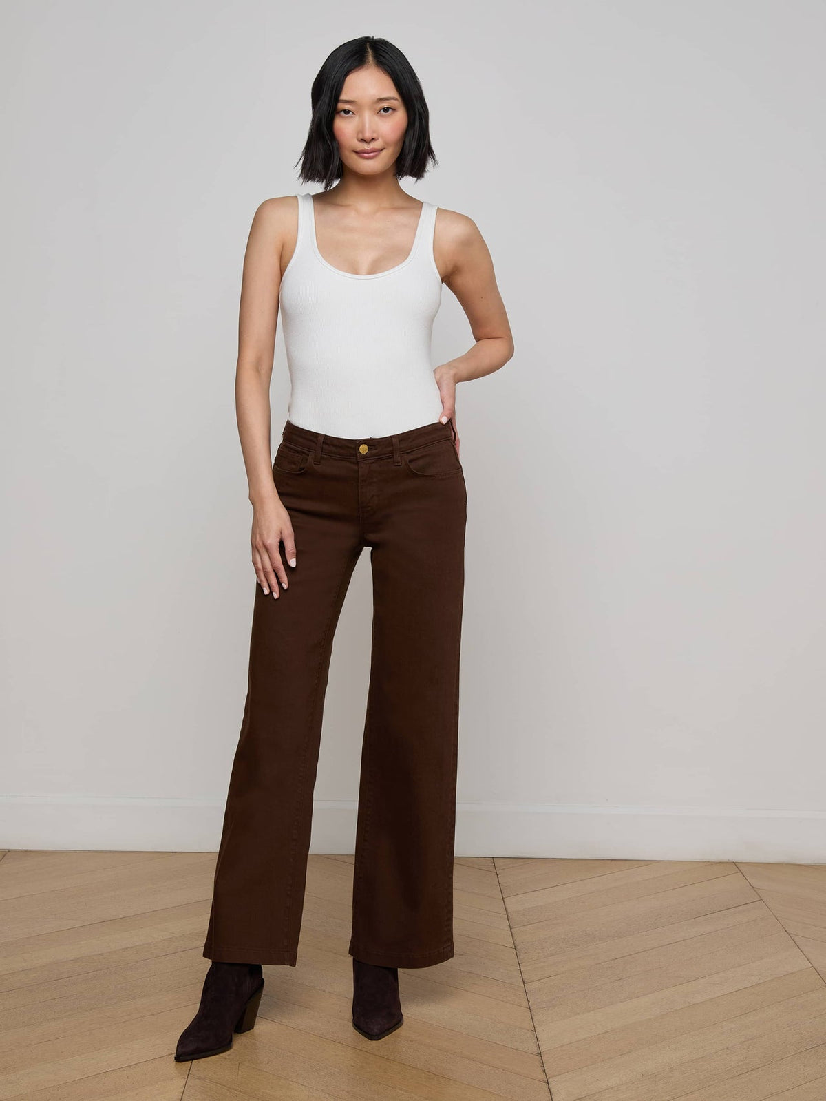 Joanne Low-Rise Wide-Leg Jean in Brown
