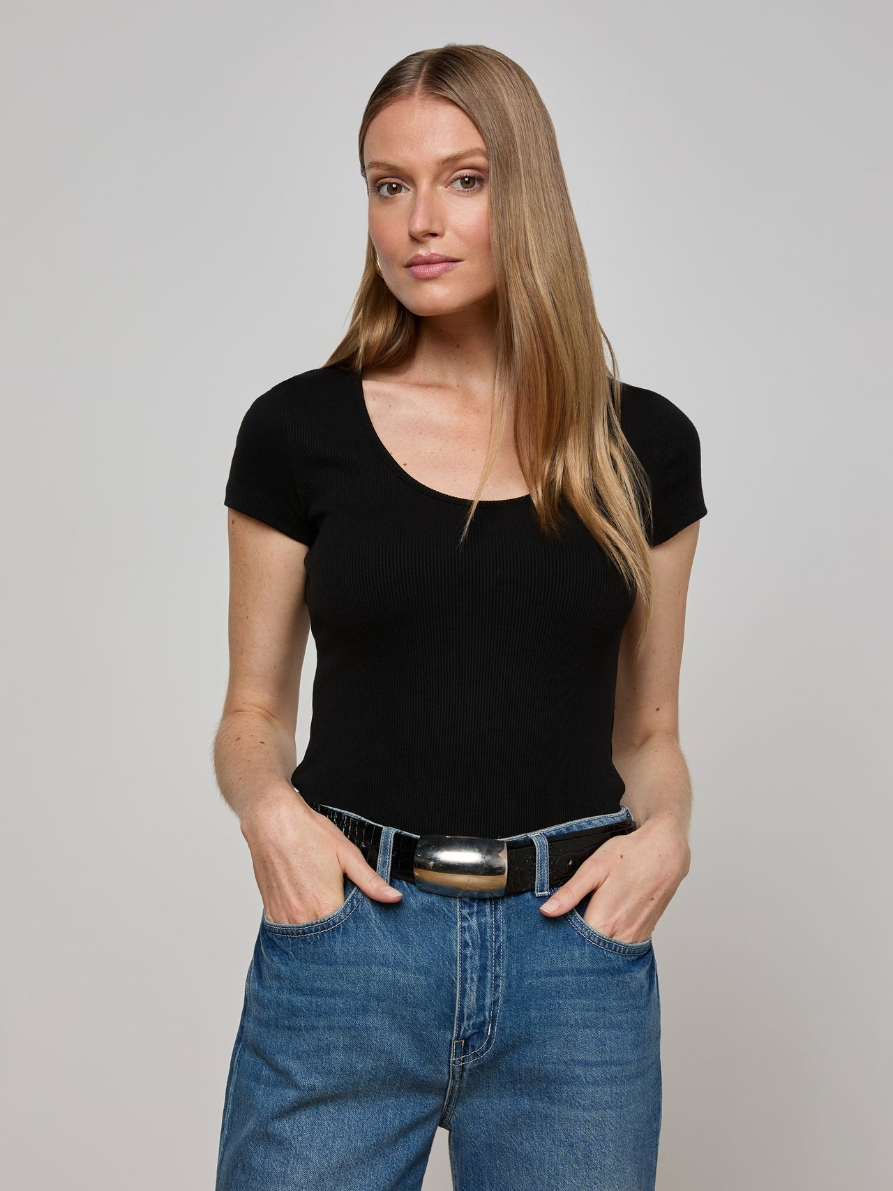 Brynlee Scoopneck Tee in Black