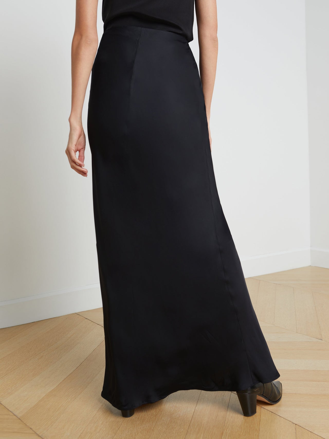 Zeta Maxi Skirt – Chic, Minimalist Satin Skirt in Black