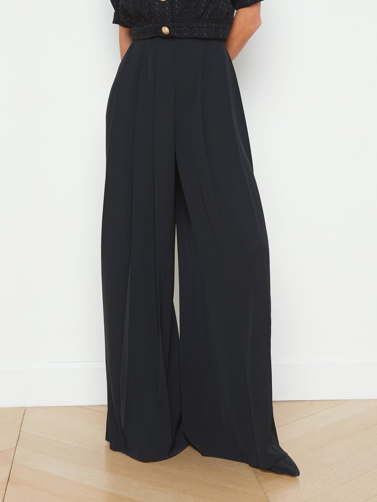 Nova Pleated Wide-Leg Pant in Black