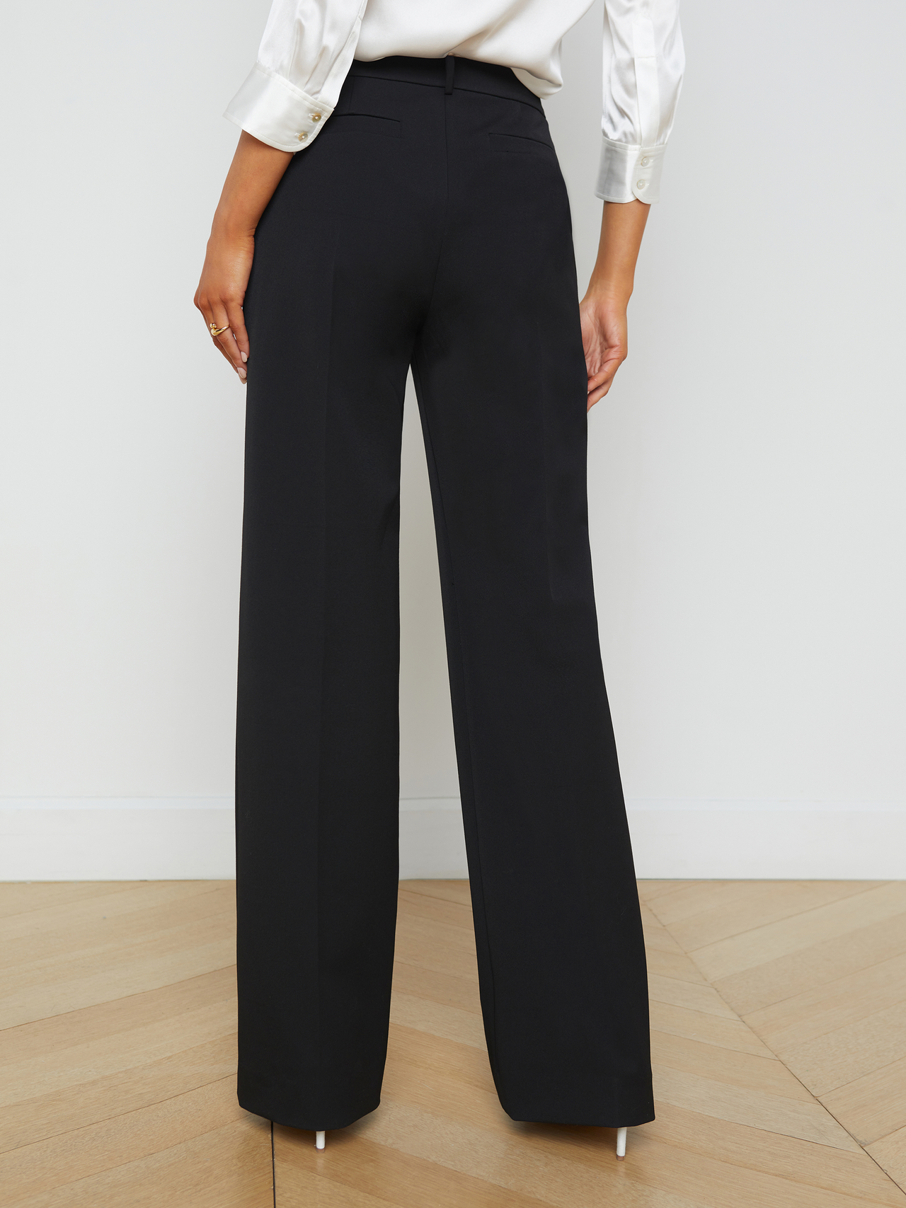 Livvy Straight-Leg Trouser in Black