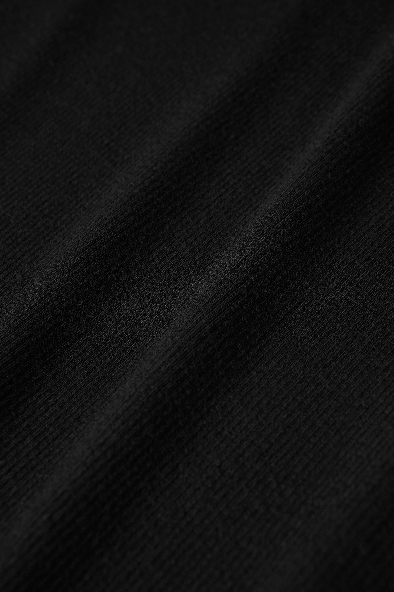 Ceci Sleeveless Turtleneck in Black/Gold