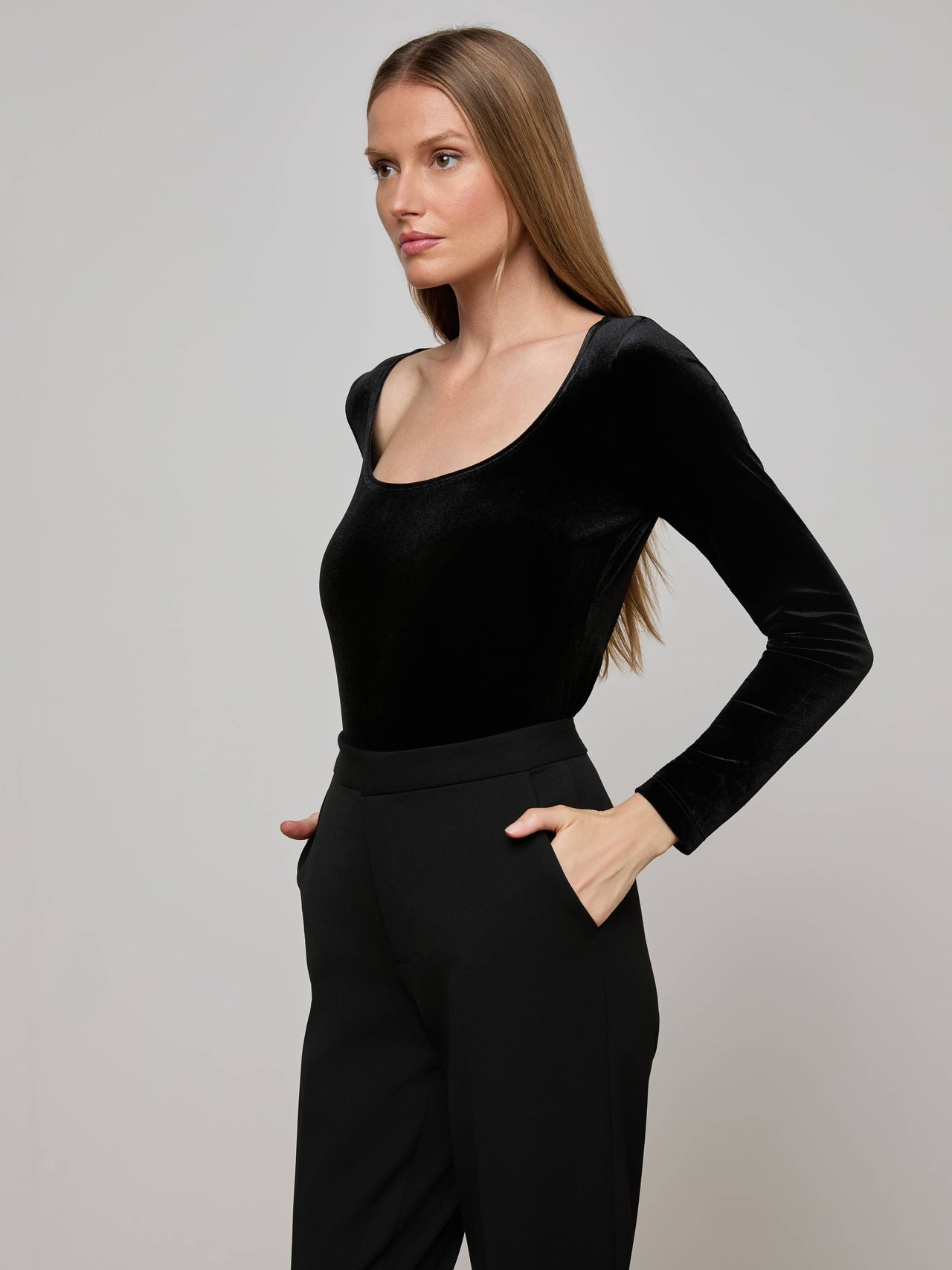 Jelena Velvet Top in Black