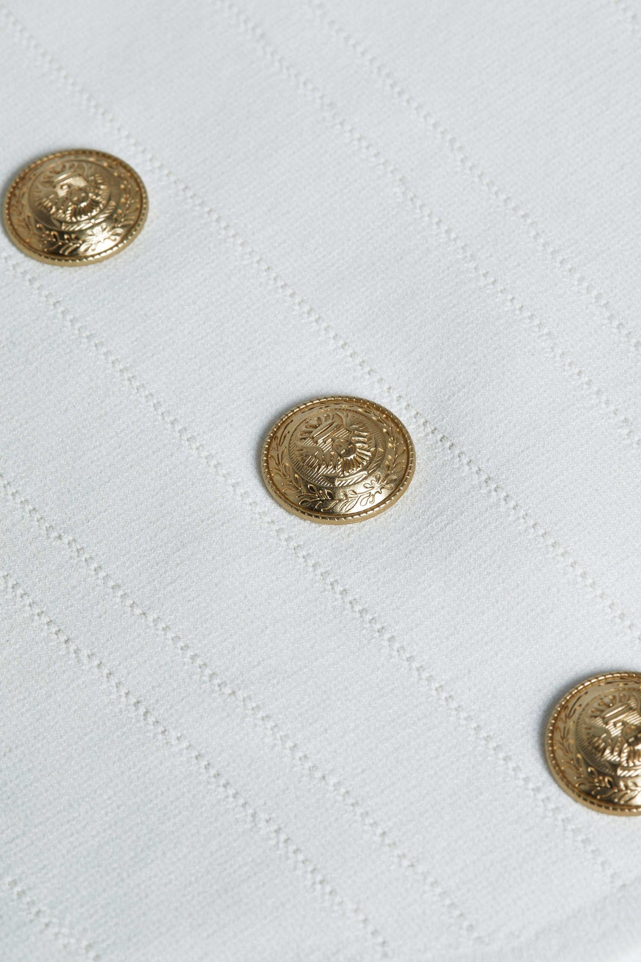 Saga Top in Ivory/Gold